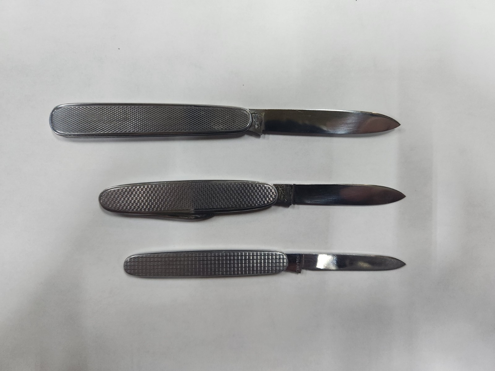 Vintage 3pc lot (2) JA Henckels and (1) Hen & Rooster Bertram Cutlery Knives Vintage 3pc lot (2) JA Henckels and (1) Hen & Rooster Bertram Cutlery Knives