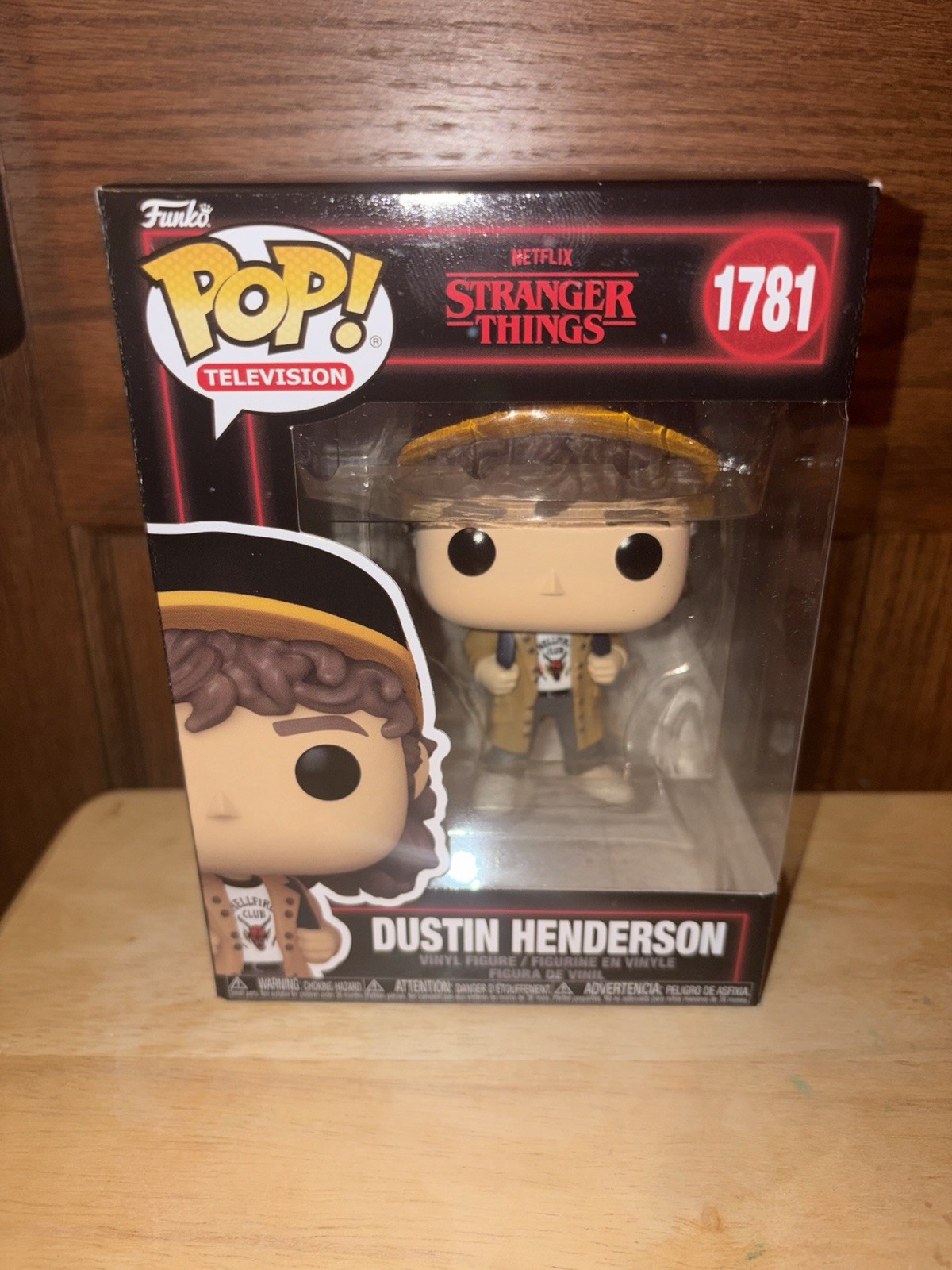 Funko Pop Stranger Things Dustin Henderson #1781 Season 5 + Protector Funko Pop Stranger Things Dustin Henderson #1781 Season 5 + Protector