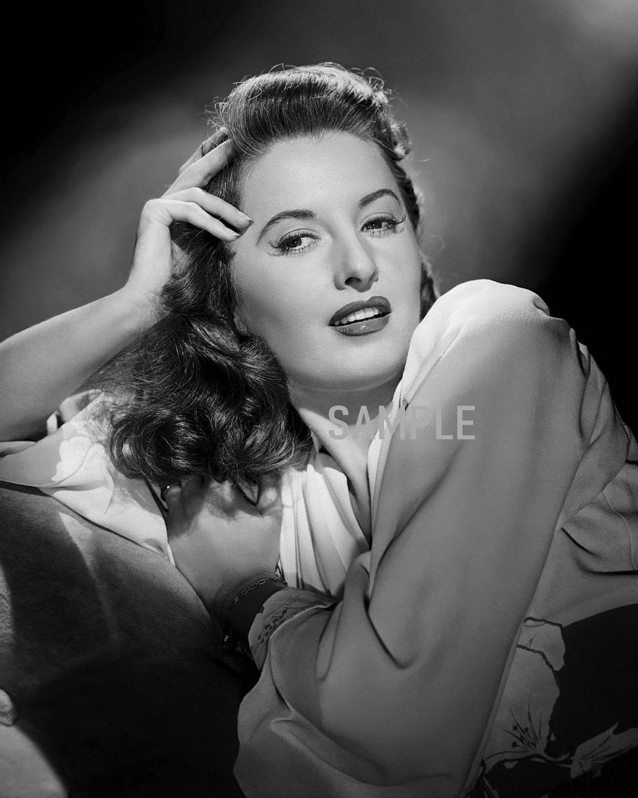 1942 Lovely BARBARA STANWYCK Photo   (215-V )