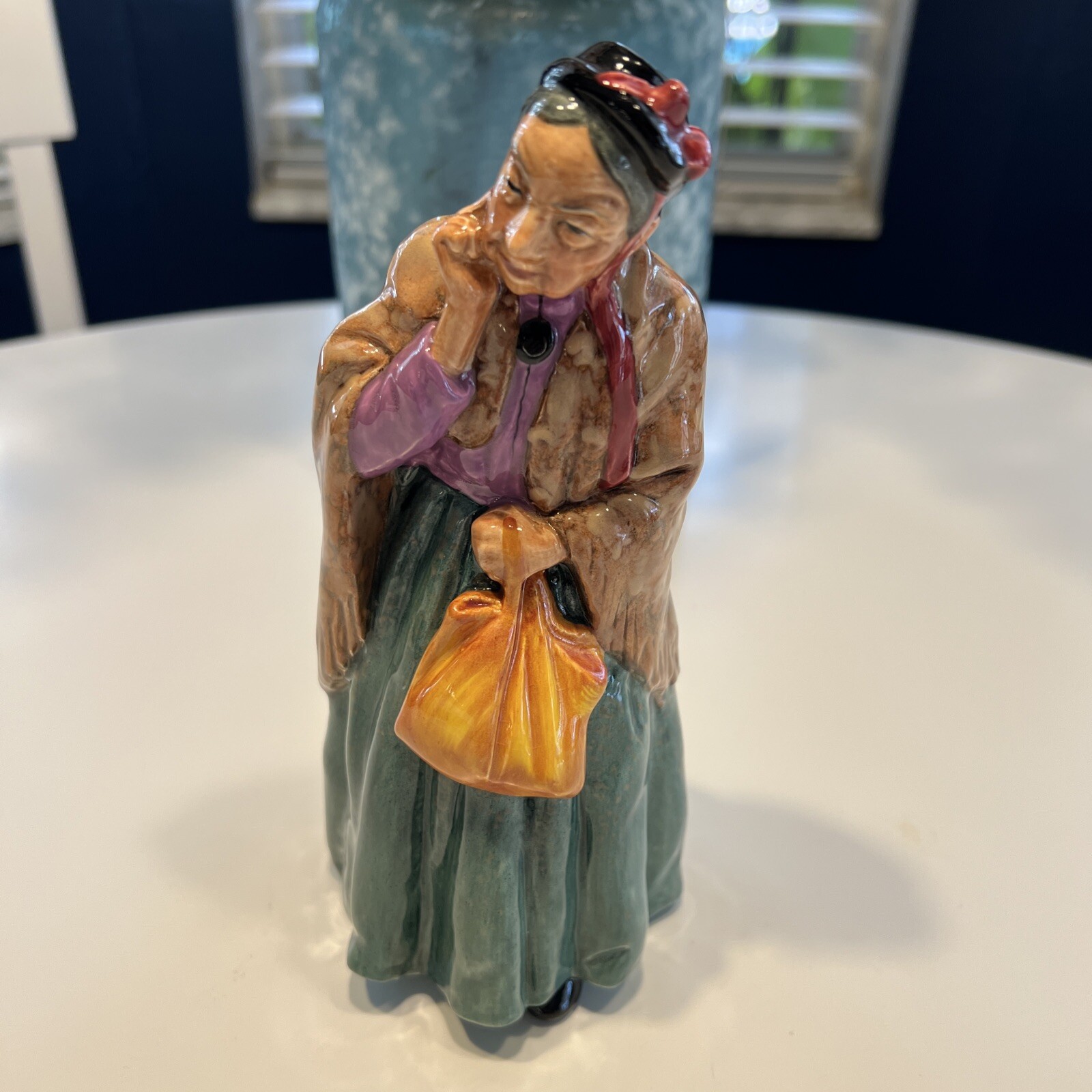 Vtg Circa 1950 Royal Doulton “BRIDGET” Lady Porcelain Figurine HN 2070 England Vtg Circa 1950 Royal Doulton “BRIDGET” Lady Porcelain Figurine HN 2070 England