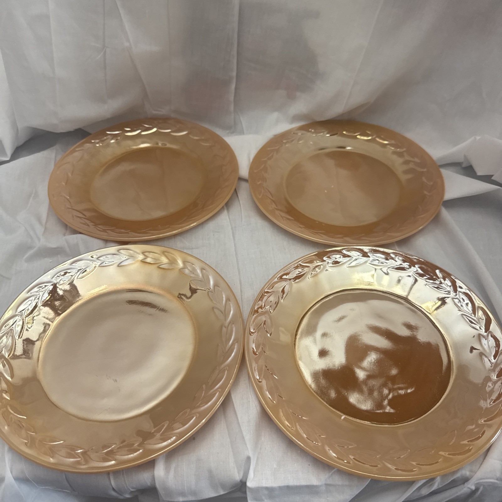 Lot Of 4 Vintage Anchor Hocking Peach Lustre Laurel Rim Fire King Bowl Plates 9”