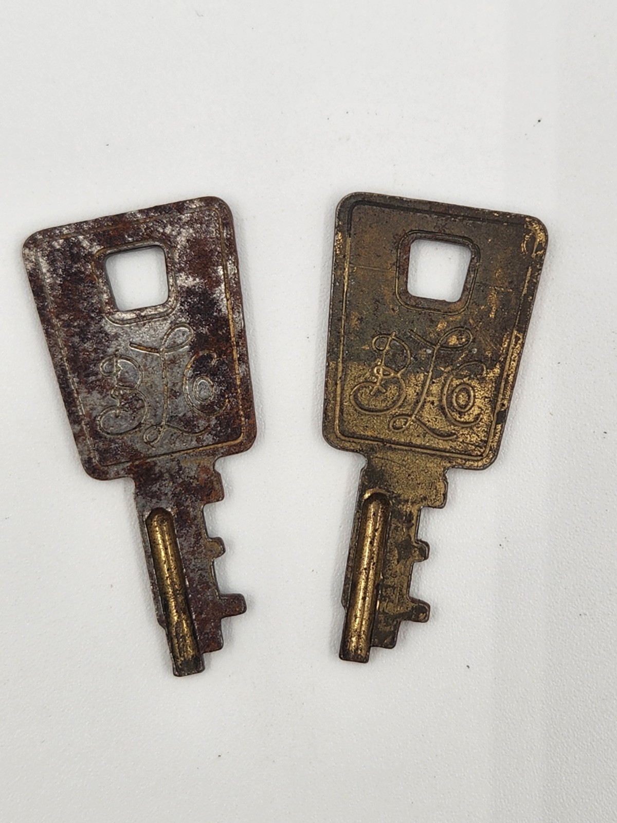 Vintage Baltimore Luggage Company Suitcase Keys Pair Set BLCO Lady Baltimore