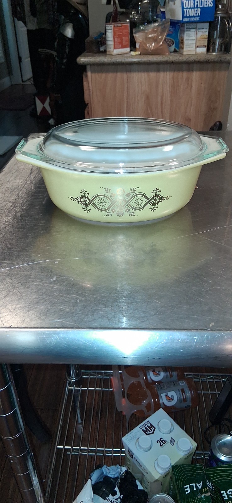 Golden Wreath Pyrex 1.5 Qt. Casserole With Lid Made In 1968