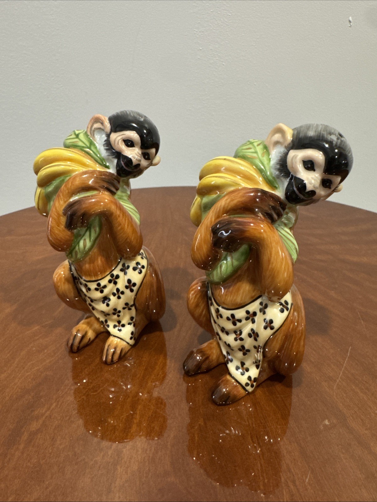Hollohaza Lynn Chase (Monkey Business) SALT & PEPPER SHAKERS Set