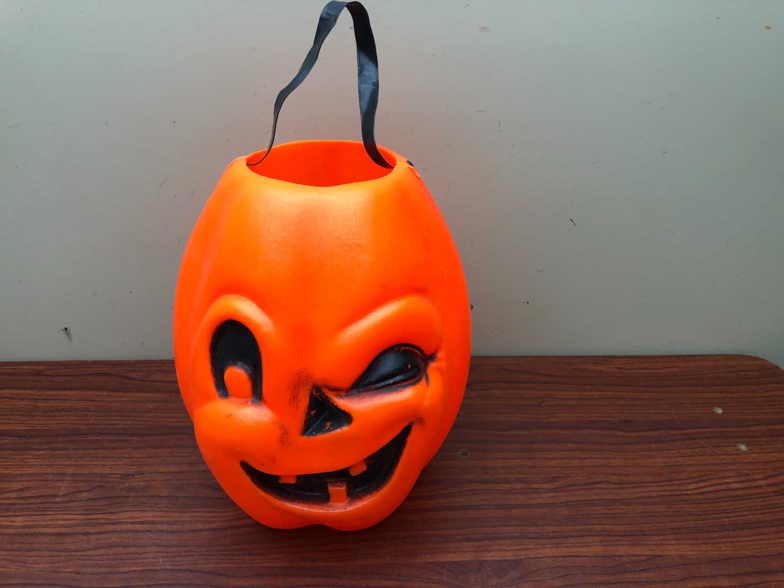 Vintage Winking Halloween Pumpkin Jack O\'Lantern Blow Mold Candy Bucket Pail