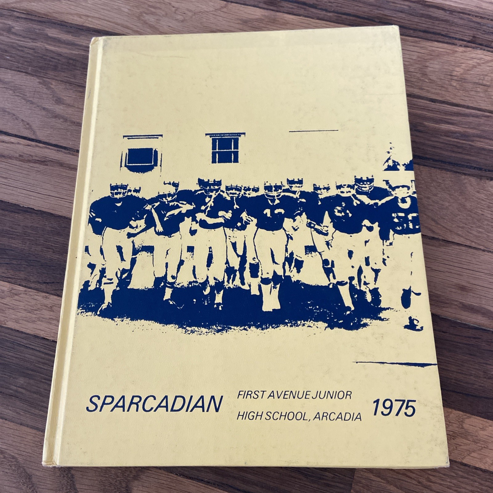 1975 First Avenue Junior High School - Sparcadian Yearbook, Arcadia California 1975 First Avenue Junior High School - Sparcadian Yearbook, Arcadia California