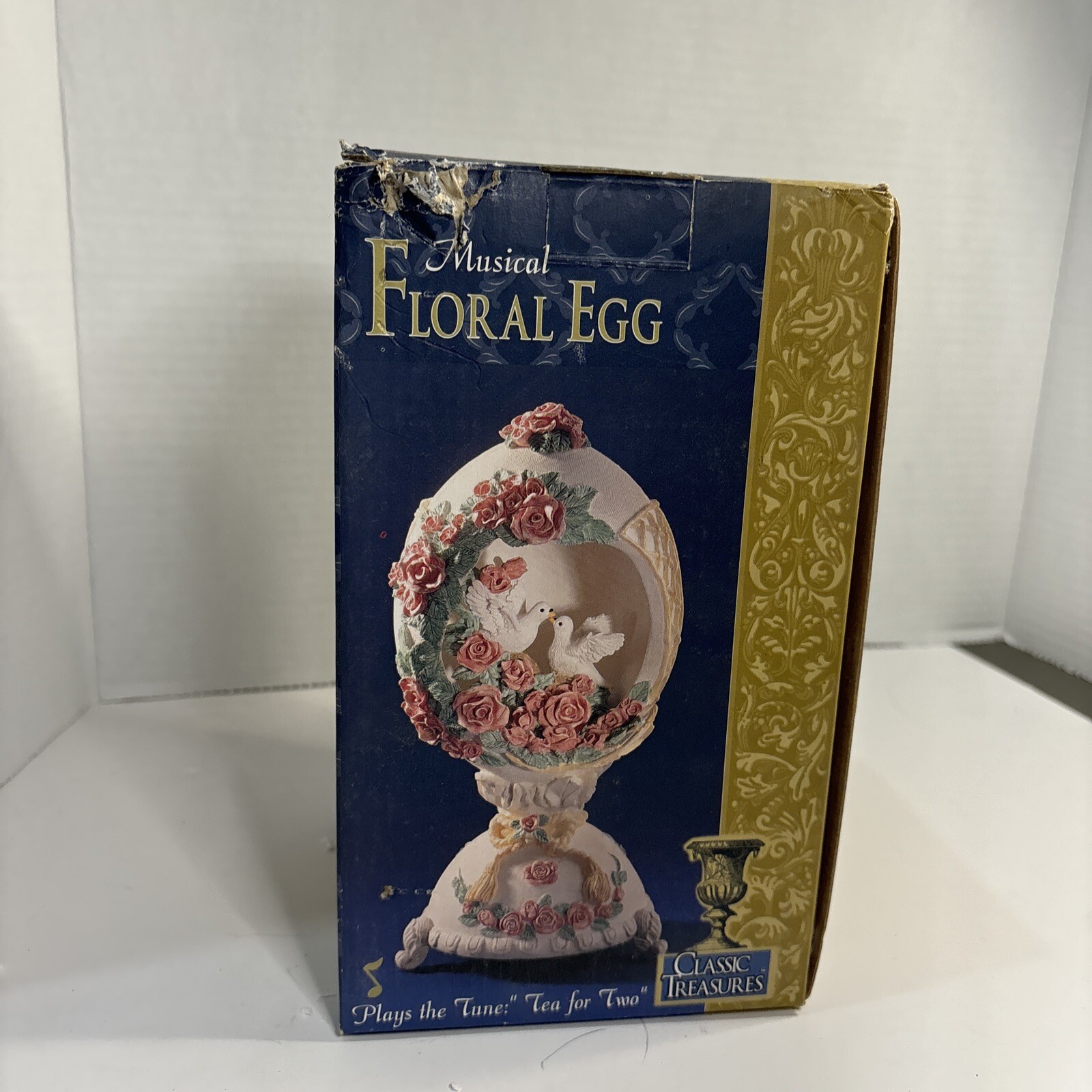 Musical Panoramic Egg With 2 Doves Plays “Tea for Two”