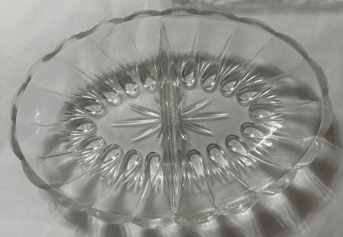 CLEAR GLASS OVAL TWO SECTION DIVIDED PICKLE RELISH MINTS NUTS DISH