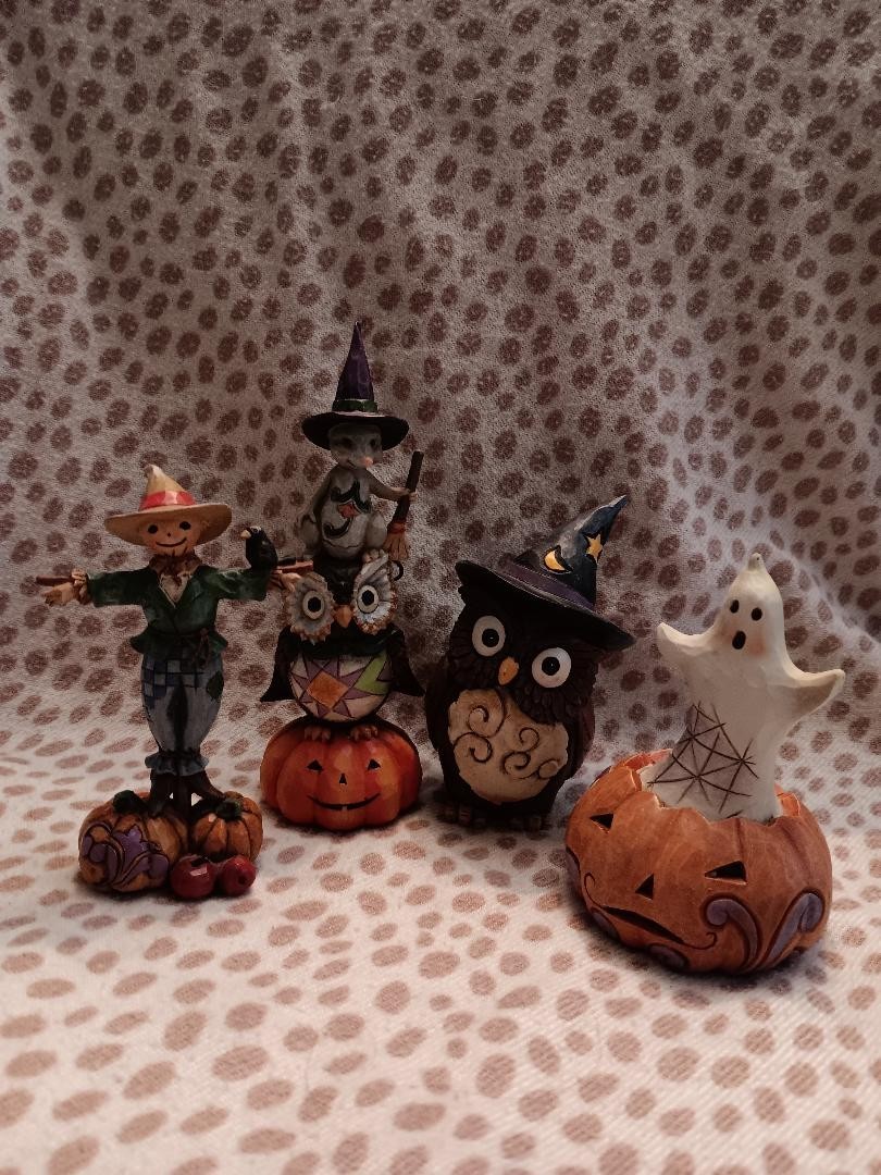 Jim Shore 4 pcs Fall/Halloween Figurines ... preowned vgc Jim Shore 4 pcs Fall/Halloween Figurines ... preowned vgc