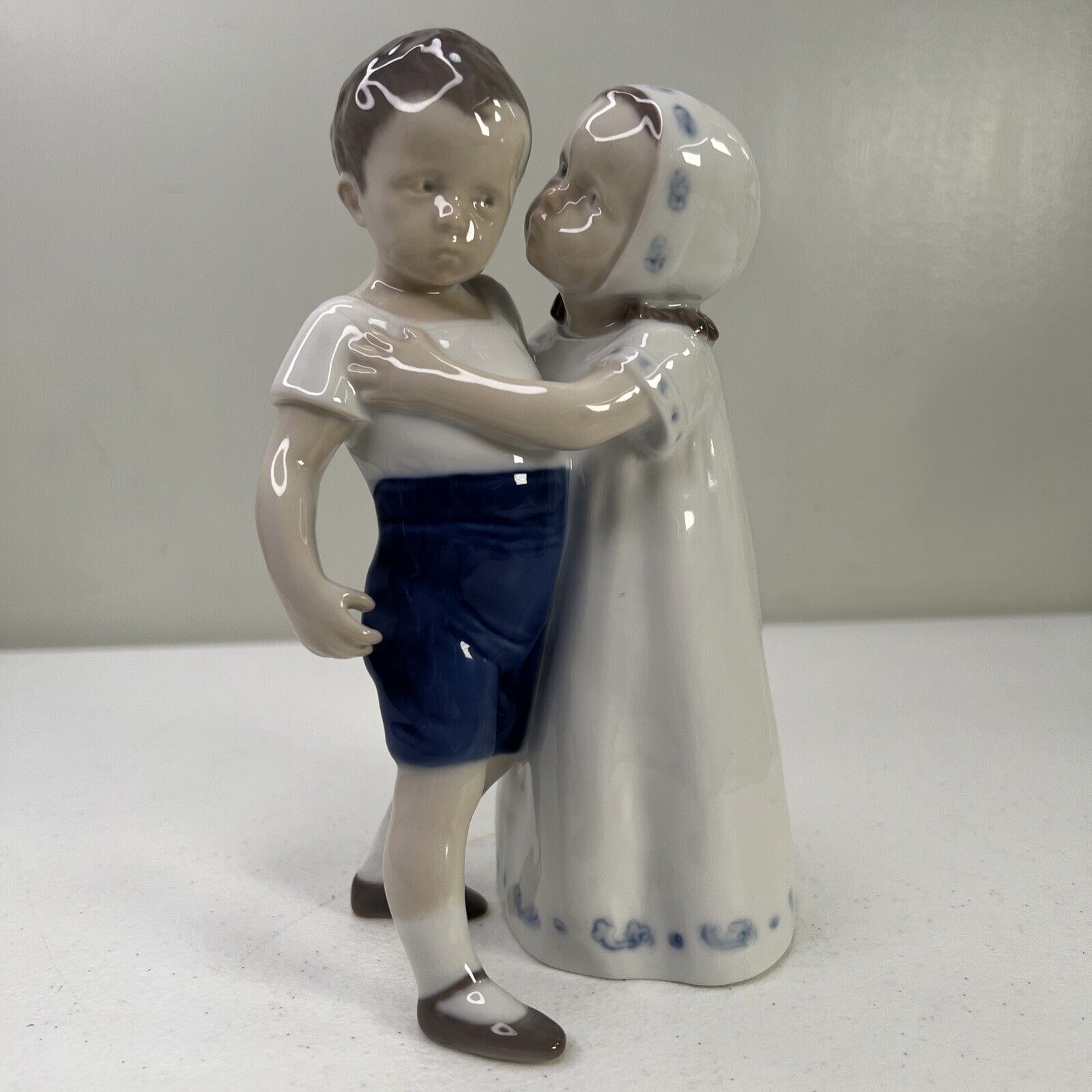 B&G Bing and Grondahl Copenhagen Figurine 1614 LOVE REFUSED GIRL KISSING BOY