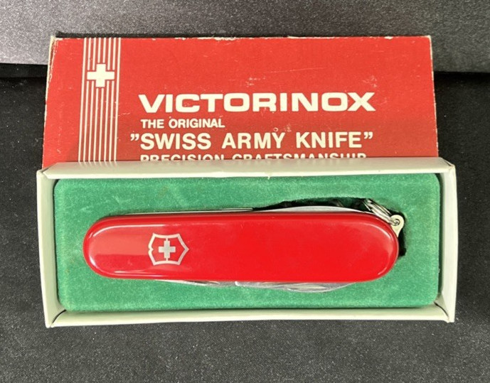 Victorinox Vintage Swiss Army Knife - Officier Suisse (With Box) Victorinox Vintage Swiss Army Knife - Officier Suisse (With Box)