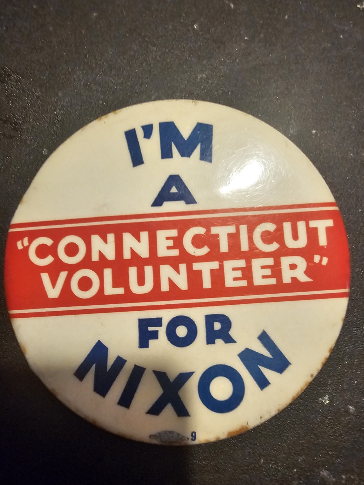 Political campaign pinback button Connecticut Nixon