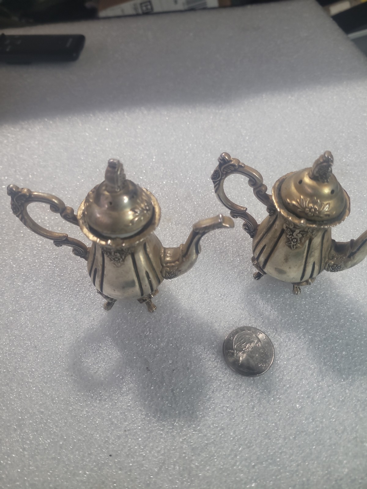 Vintage Godinger Miniature Tea Pot  Silver Gallery Plated Salt & Pepper Shakers