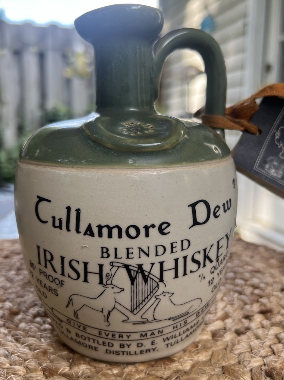 Uisge Baugh Tullamore Dew Irish Whisky Jug + Hang Tag Empty Vintage Uisge Baugh Tullamore Dew Irish Whisky Jug + Hang Tag Empty Vintage