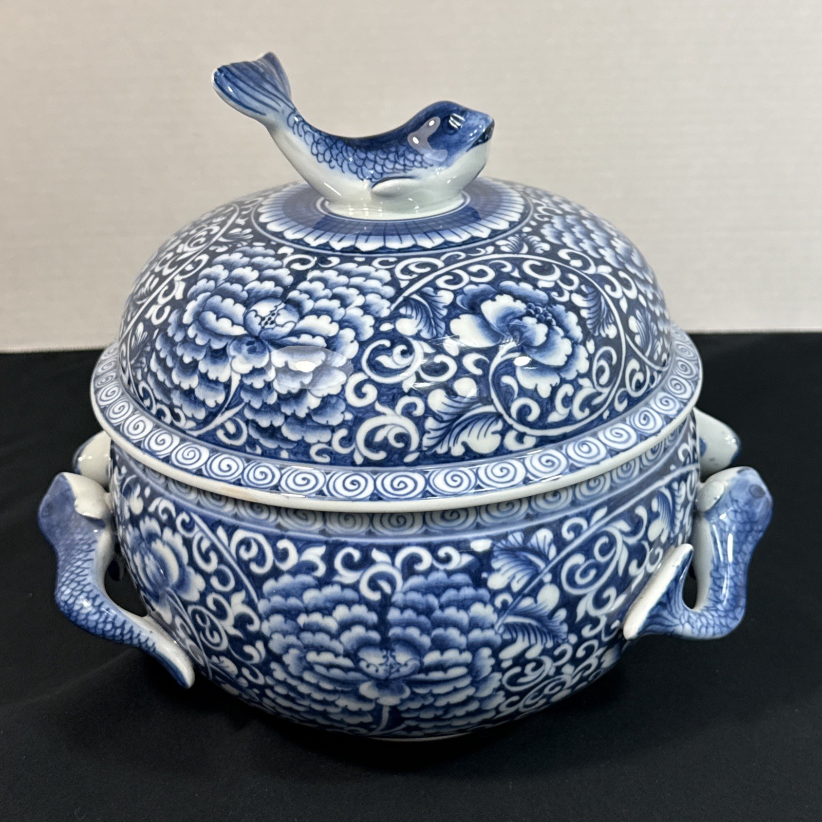 VTG Tureen Fish Bowl 3D Koi Handles Porcelain Hand Painted Blue White Rare Find