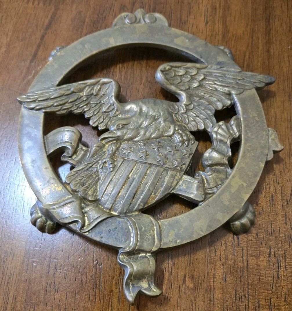 VINTAGE  EAGLE DESIGN Brass  Trivet  With Claw Feet  #A6430 