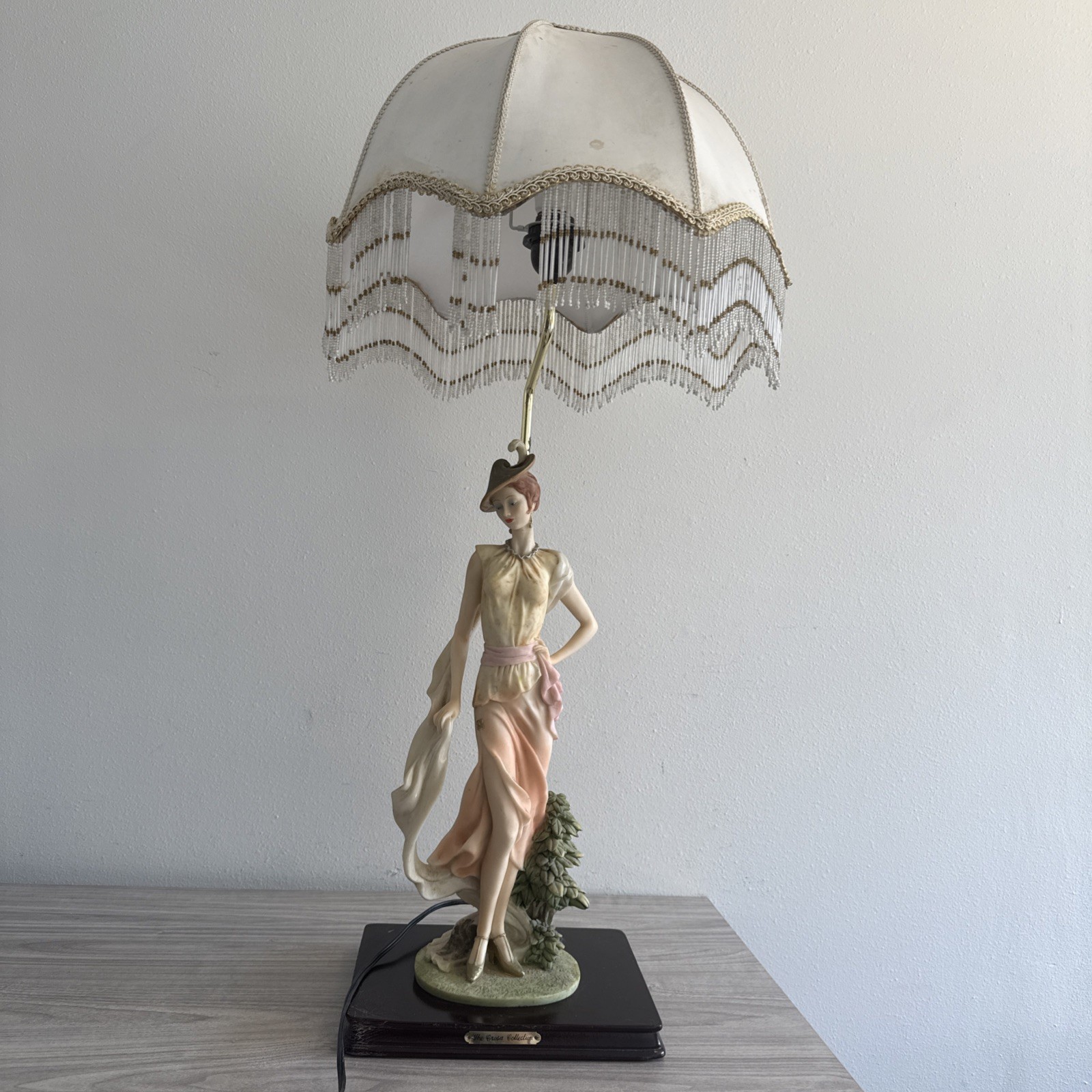 The Crosa Collection Lamp Vintage Elegant Woman Porcelain 34” The Crosa Collection Lamp Vintage Elegant Woman Porcelain 34”