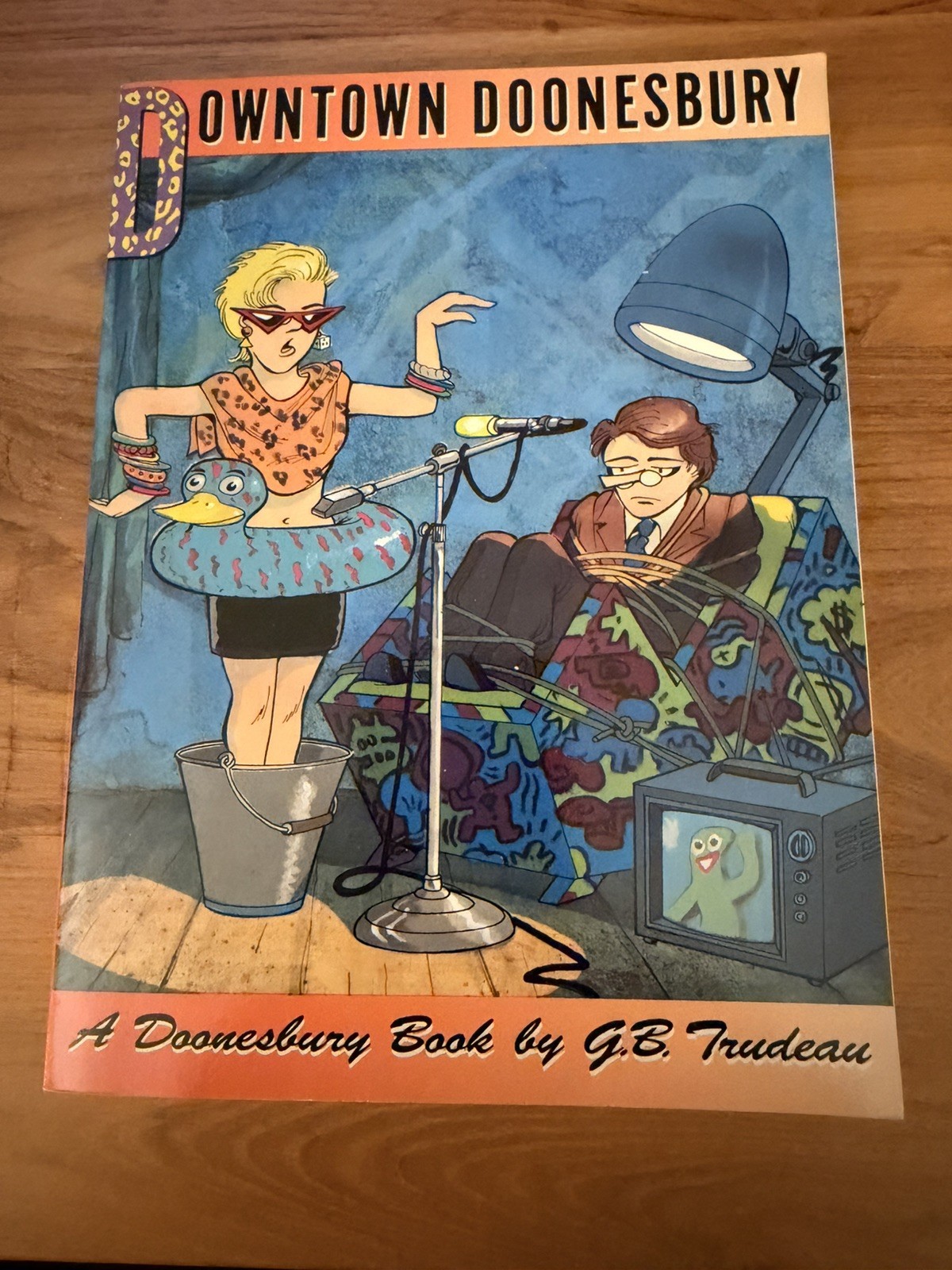 SIGNED Downtown Doonesbury By G.B. Trudeau 1987 Owl Books  J42