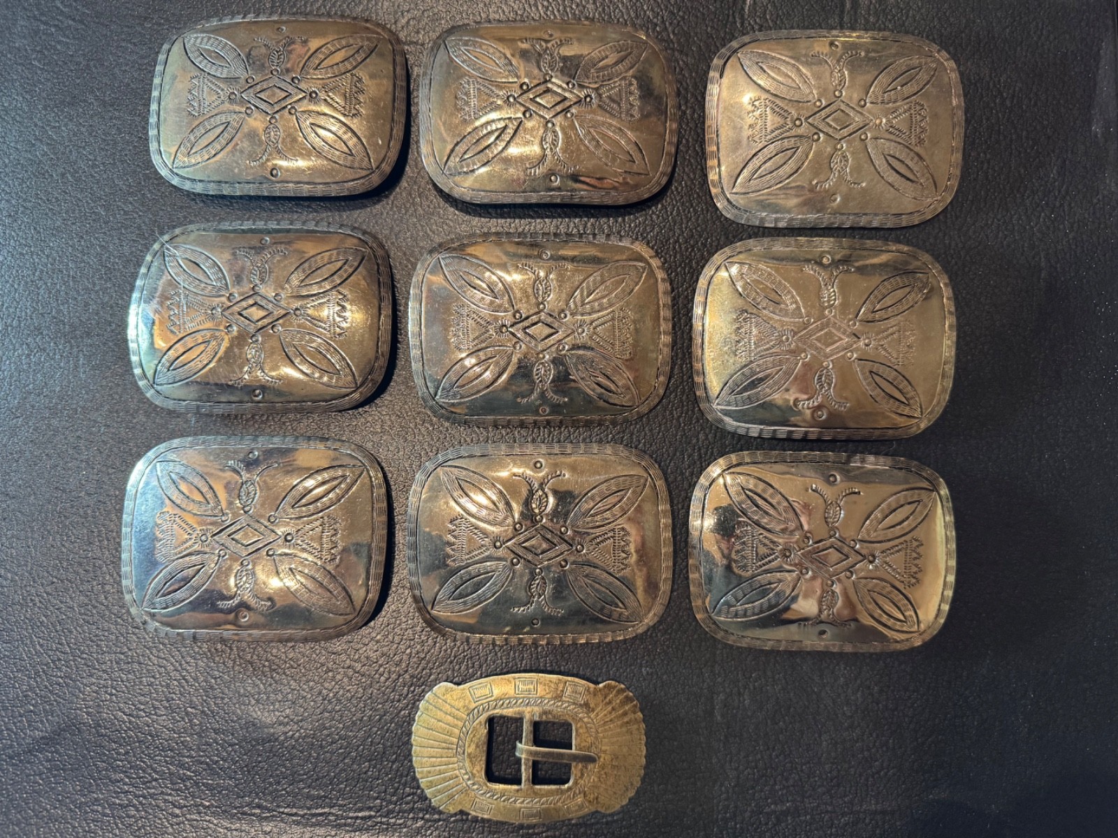 US Native American Indian Belt/Sash Medallions and Buckle US Native American Indian Belt/Sash Medallions and Buckle