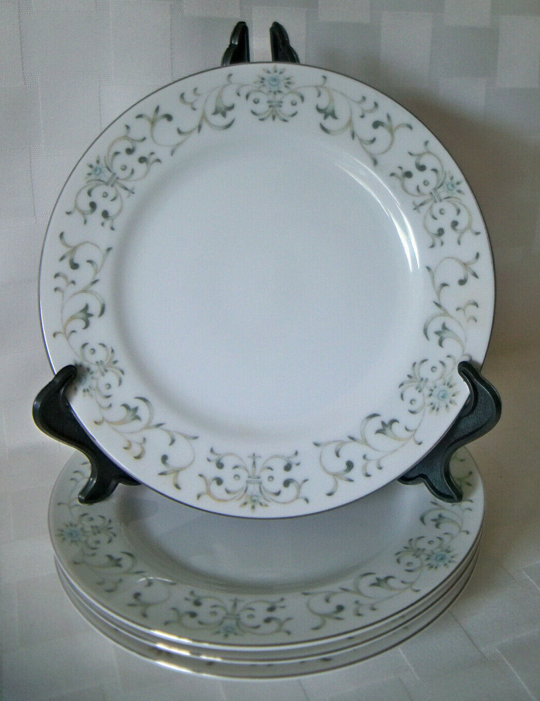 Norleans Versailles Japan Bread Butter Plates 6.5\