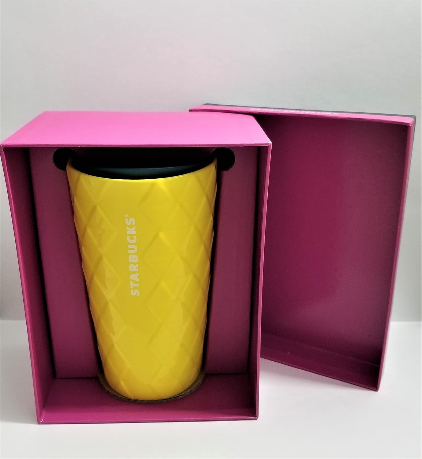 NEW Starbucks Ceramic Tumbler Hawaii Collection Yellow Pineapple 12oz Tropical NEW Starbucks Ceramic Tumbler Hawaii Collection Yellow Pineapple 12oz Tropical