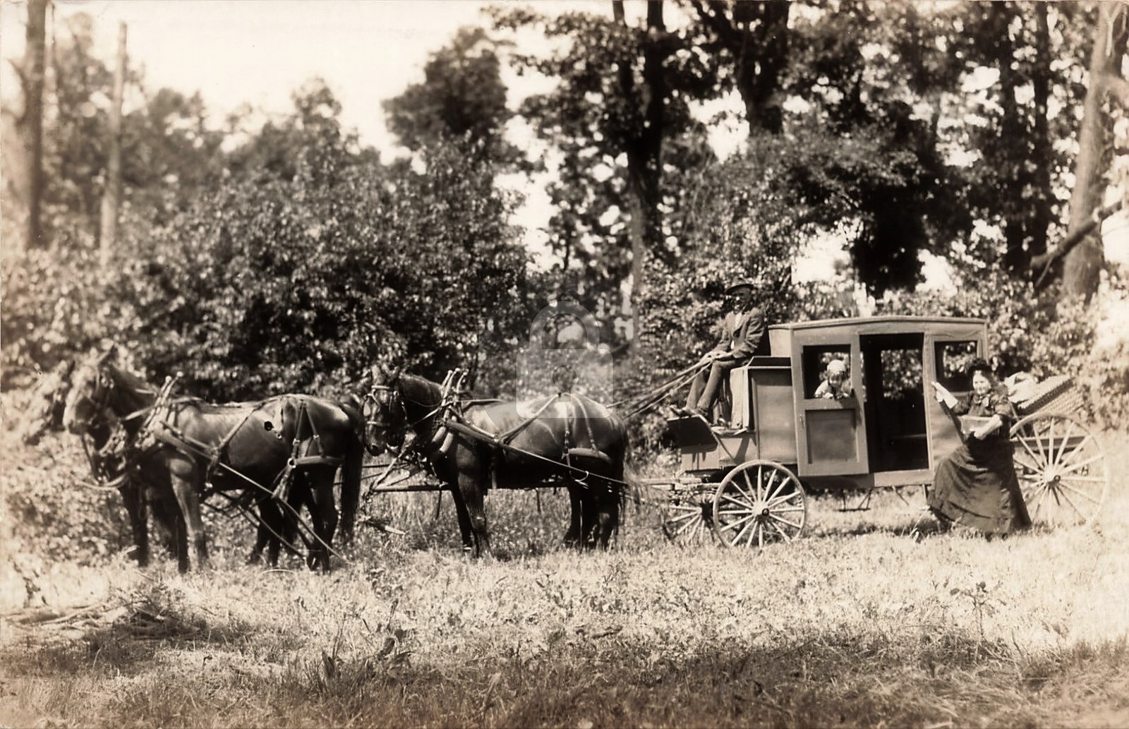 Unidentified Man Woman Child Stagecoach RPPC Photo Postcard COPY