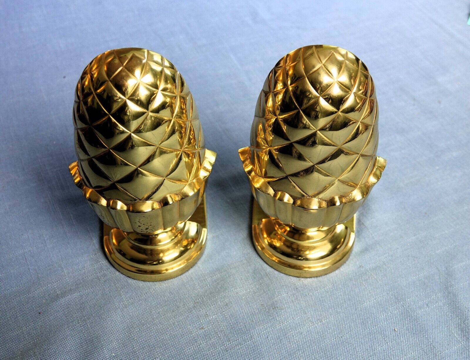 SET OF 2 BOOKENDS GOLD LACQUERED METAL PINEAPPLE THEME 7.0\