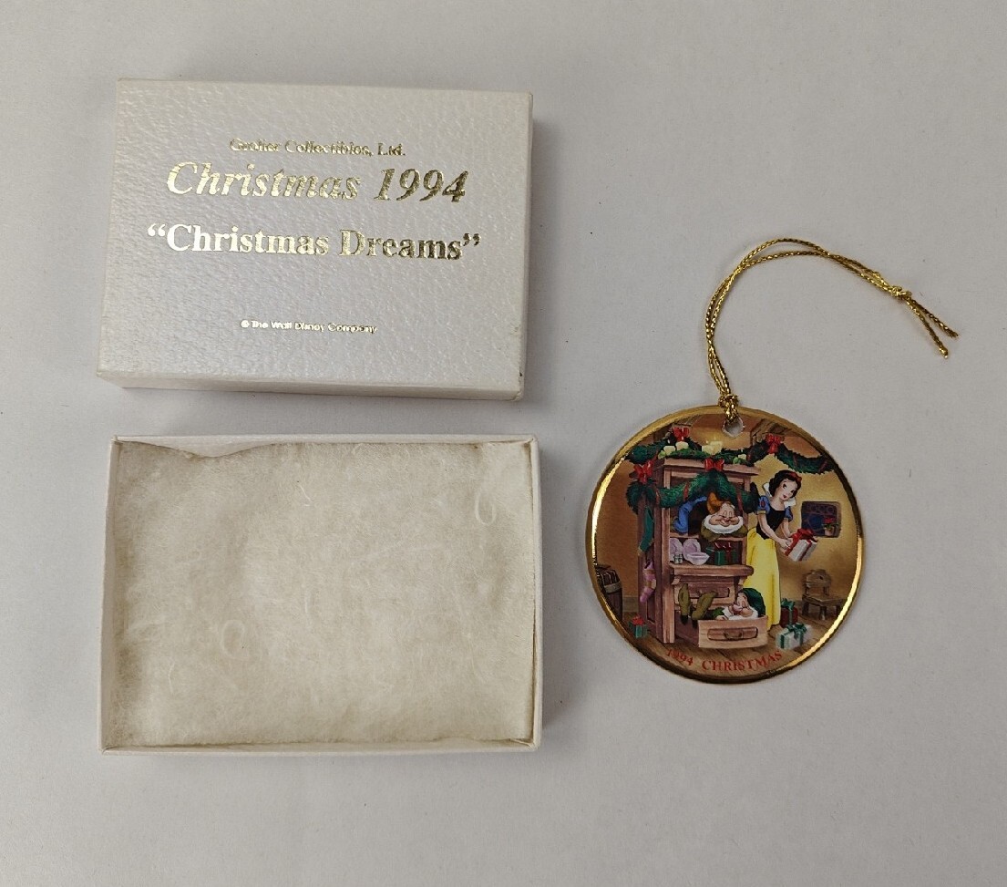 Vtg Walt Disney Grolier Christmas Annual Disc Ornament Christmas Dreams 1994 Vtg Walt Disney Grolier Christmas Annual Disc Ornament Christmas Dreams 1994