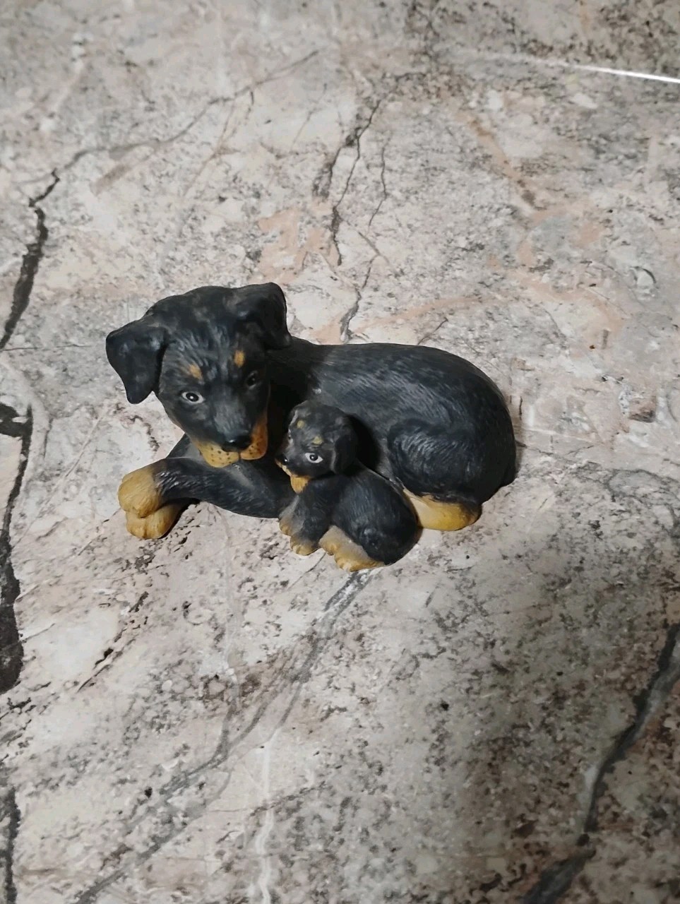 Rottweiler Mother Dog & Puppy Laying Figurine Home Interiors 1424-97