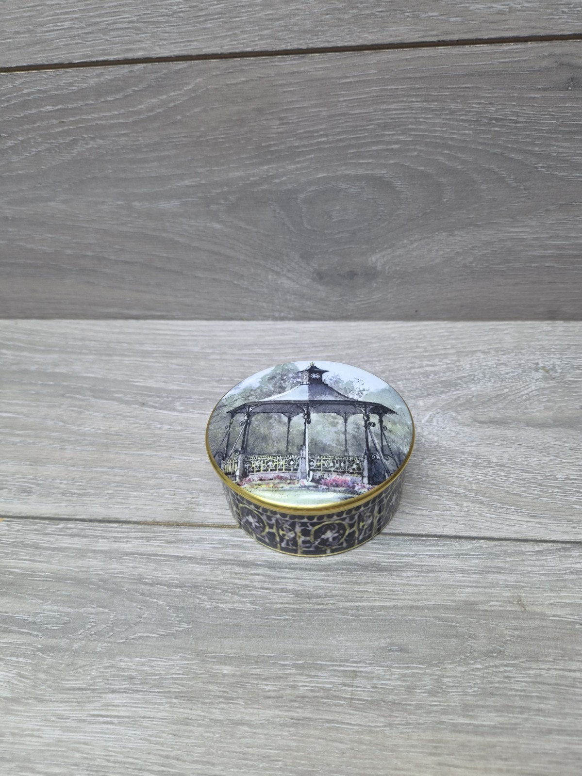 Caverswall Ceramic Trinket Box Deacon & Son Swindon 1848-1998 31/150 Limited Edi
