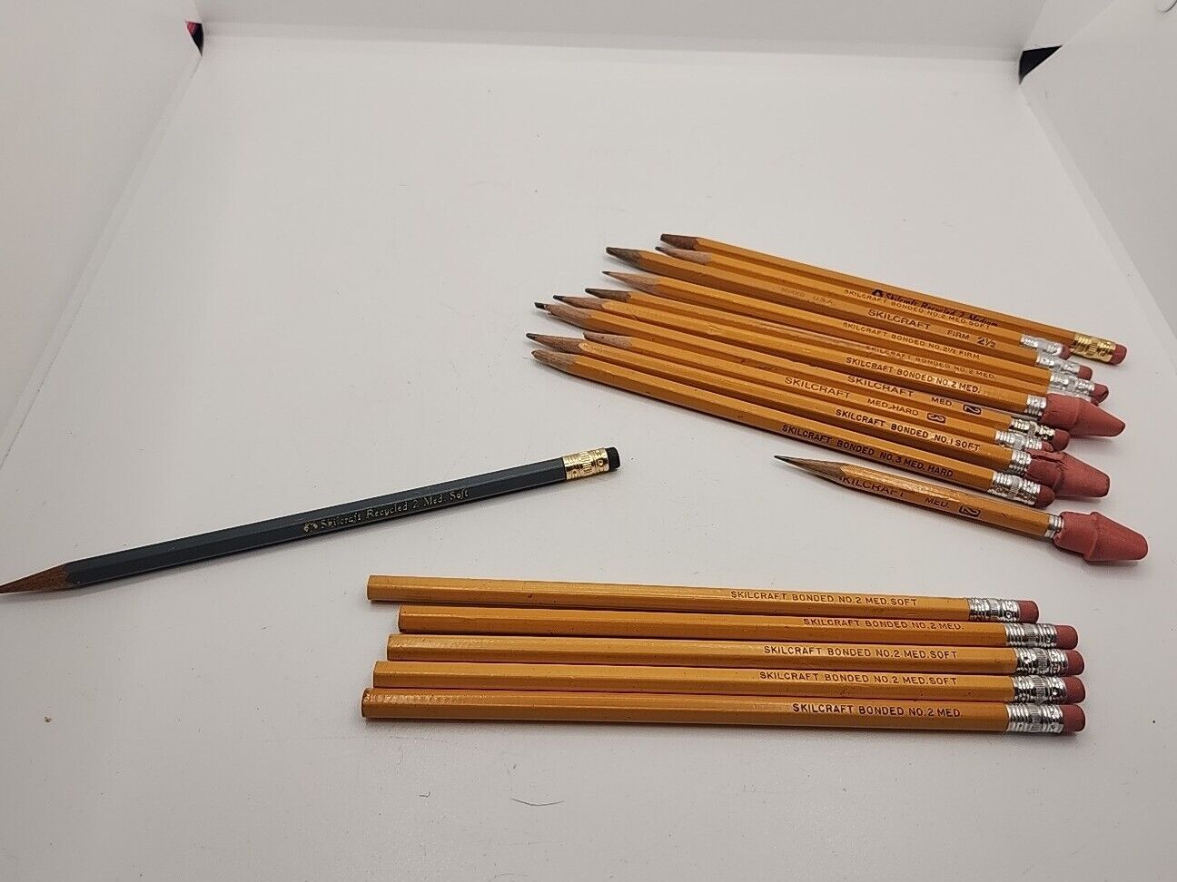 Lot Of 17 Vtg Pencils #1, #2, #2-1/2, #3 Skilcraft Pencils Soft To Firm