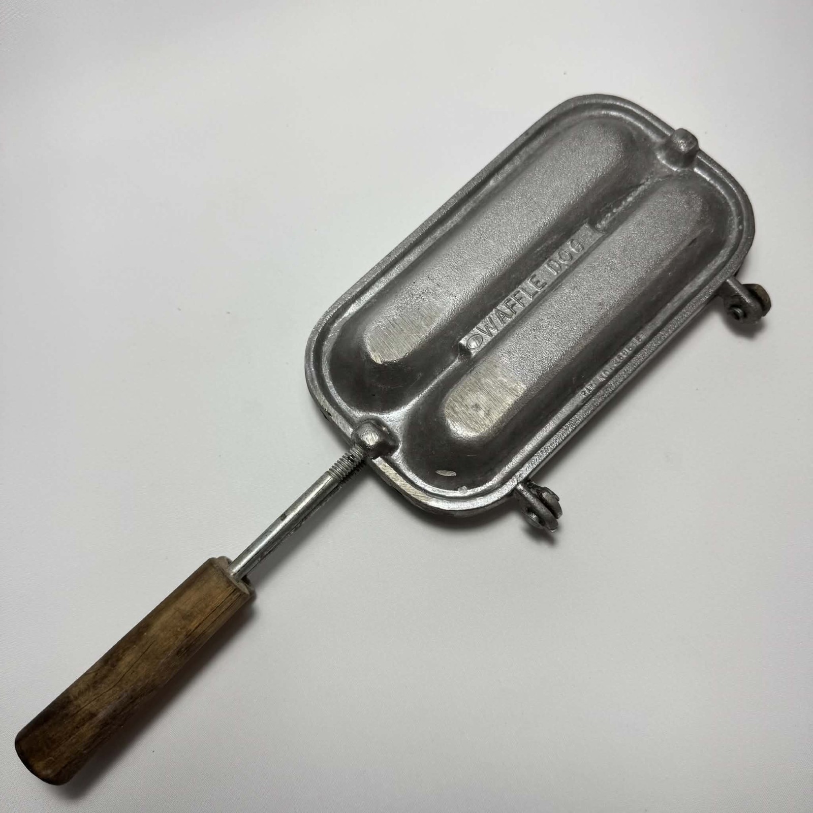 Vintage Waffle Dog Maker Pat No. 2,696,161 Dec 7 1954 by C J Hicks Cast Aluminum