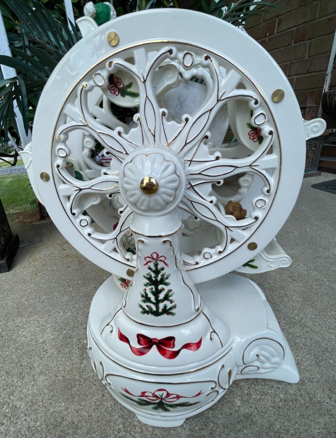 VTG, 2001, AVON, Musical Hand-Painted, Ceramic, Christmas Ferris Wheel *VIDEO*