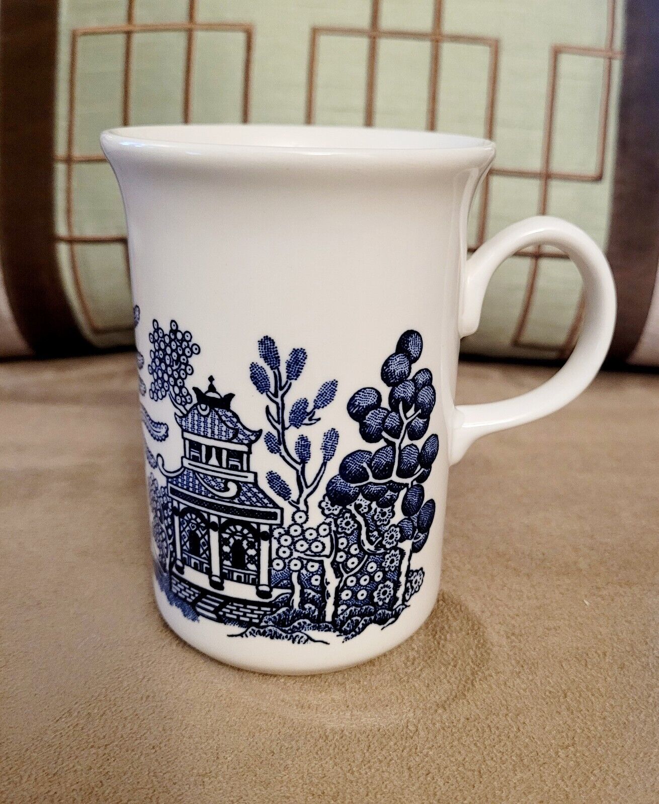 Vintage Churchill Of England Blue Willow Georgian Shape Tall Thin Tea Mug Cup 