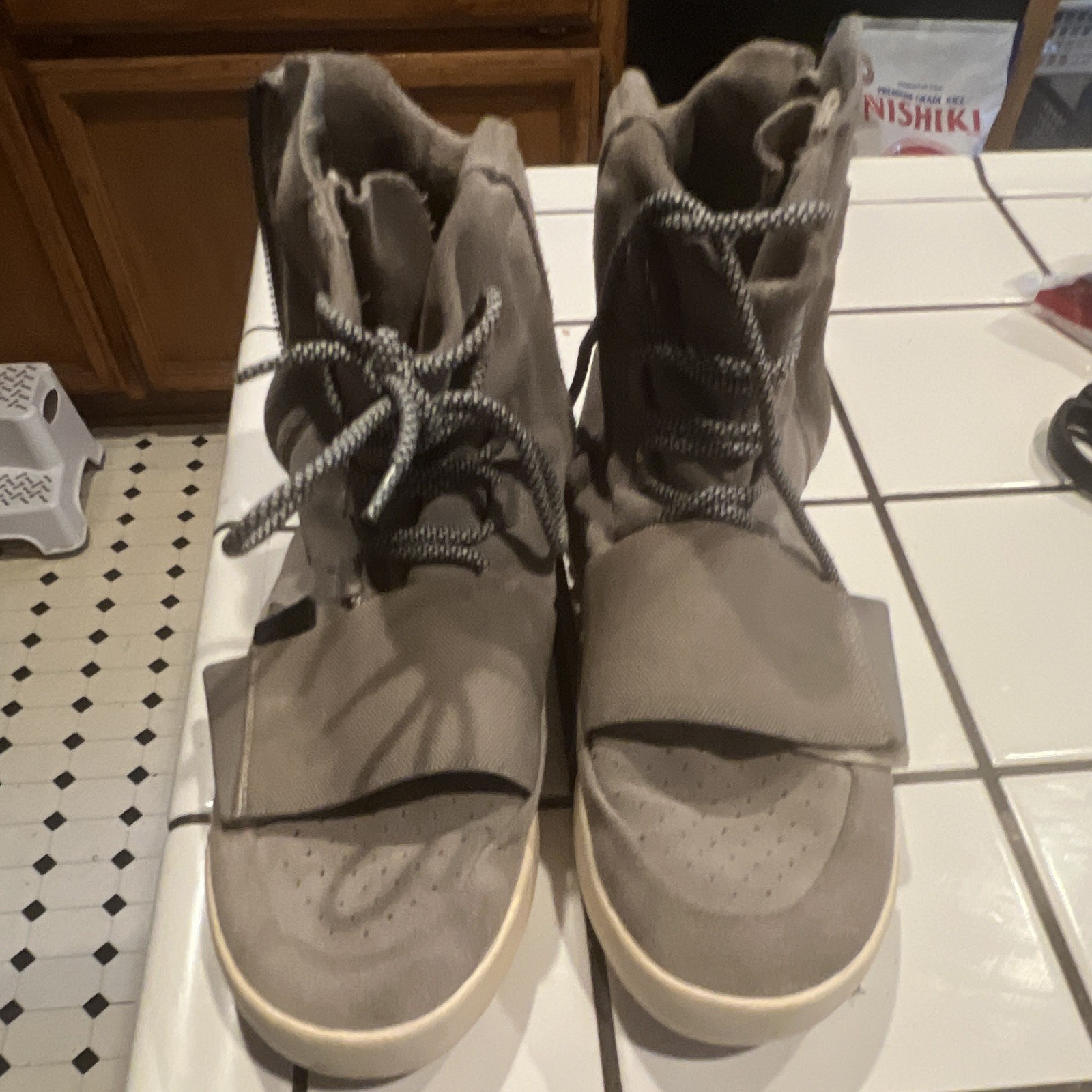 adidas Yeezy 750 Men’s Gray High Top Lace Up Athletic Sneaker Solid