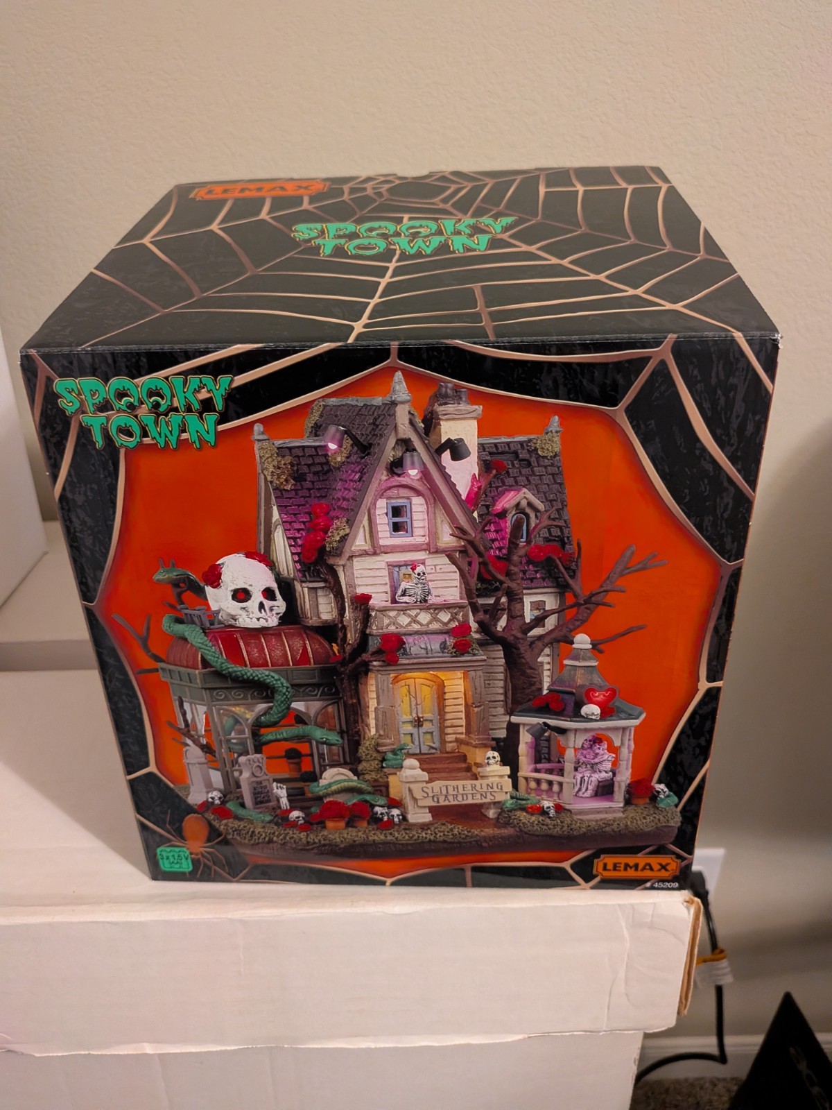 Lemax Spooky Town Lighted Building Large Slithering Gardens Halloween Decor