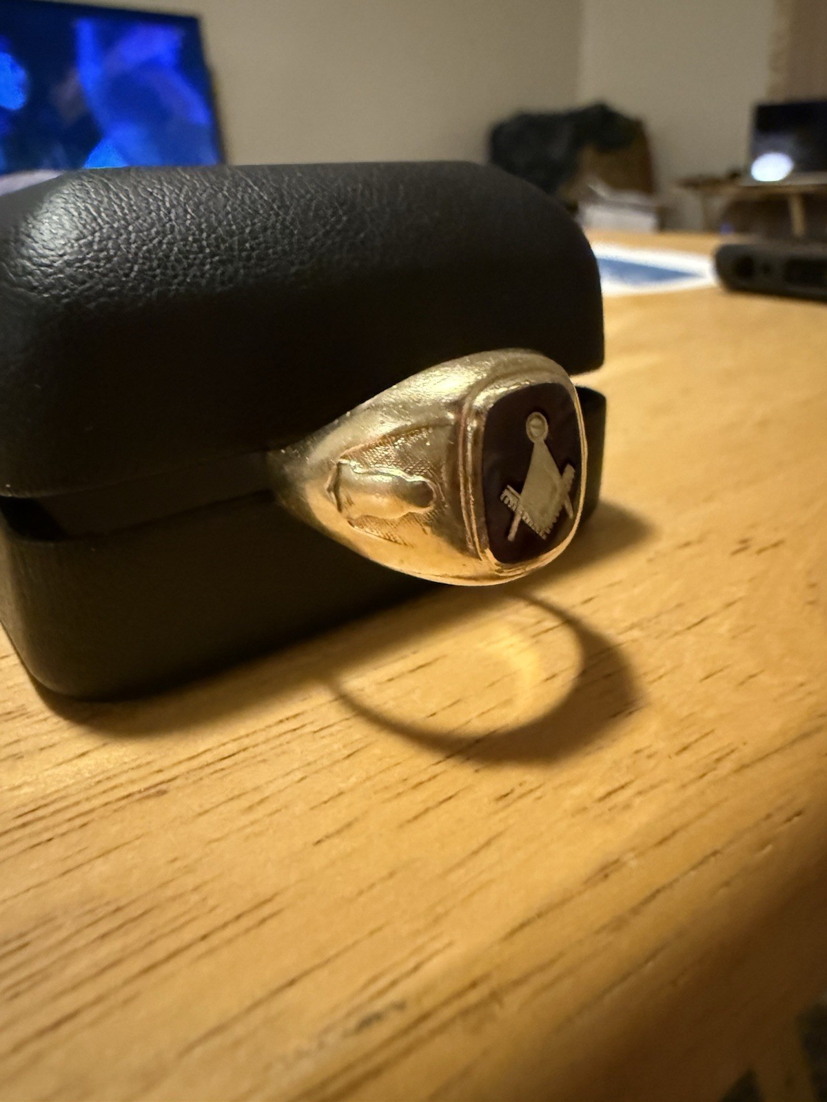 Vintage 10Kt Gold Masonic Ring 6 Grams Size 10 Vintage 10Kt Gold Masonic Ring 6 Grams Size 10