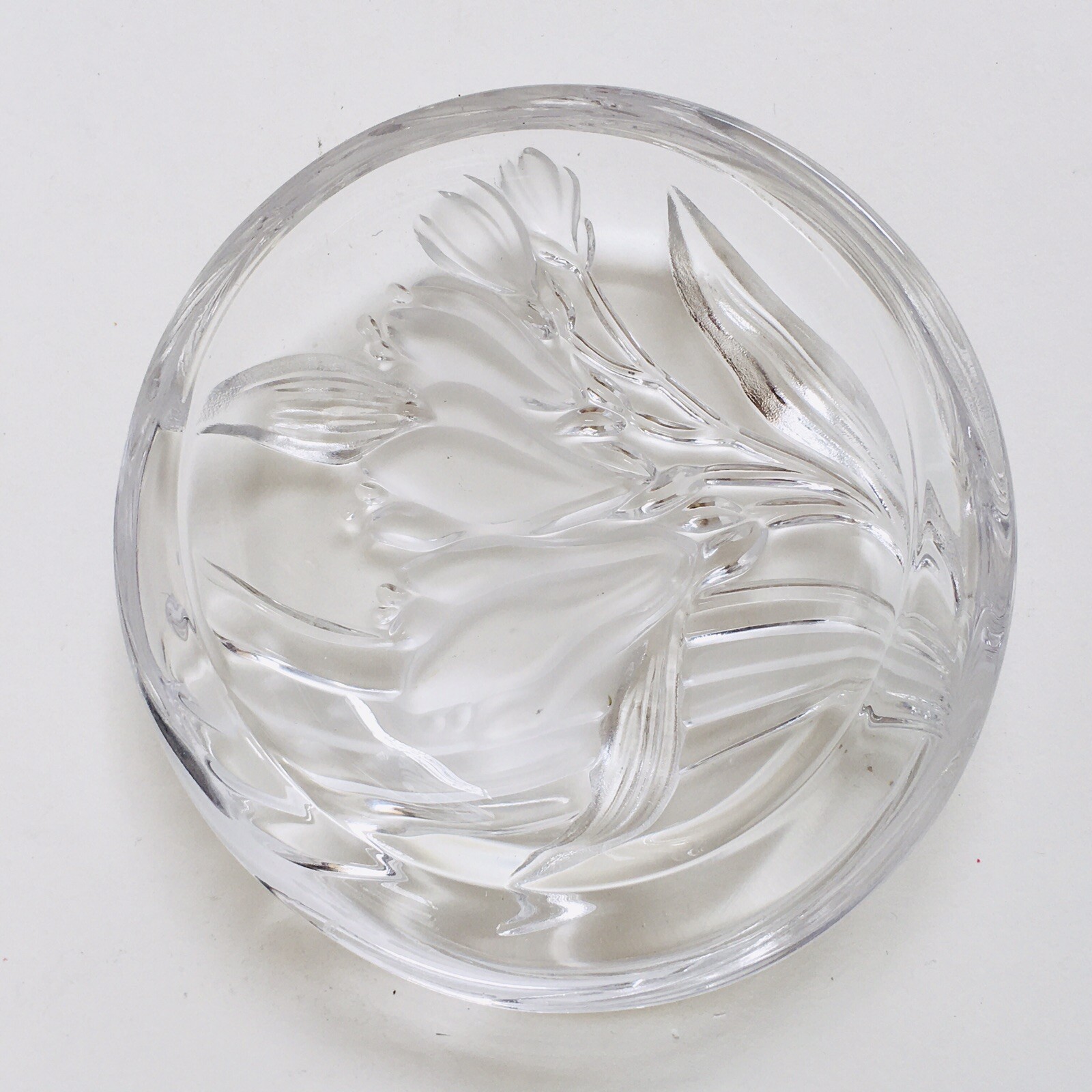 Studio Nova Round Clear Crystal Trinket Dish 3D Irises Pattern H-380 Studio Nova Round Clear Crystal Trinket Dish 3D Irises Pattern H-380