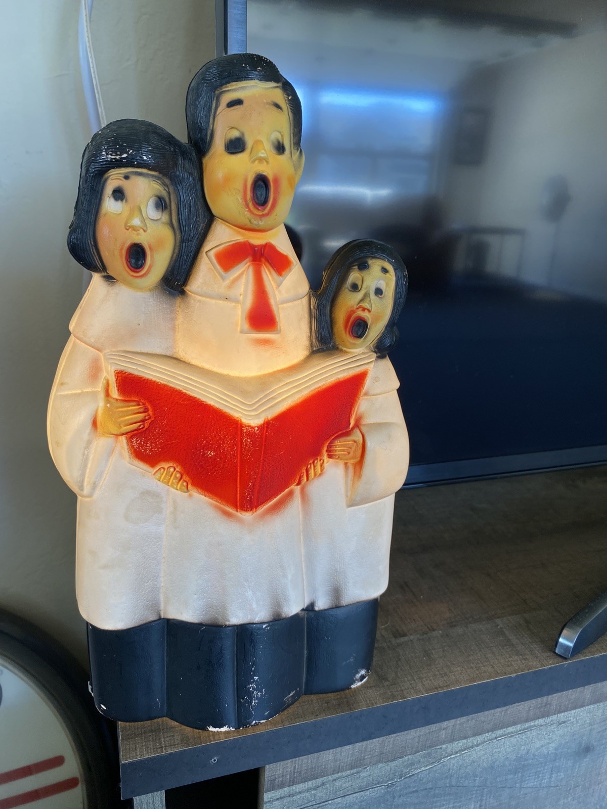 Vintage Hamilton Skotch Christmas Blow Mold Choir Singers Children 13” Working