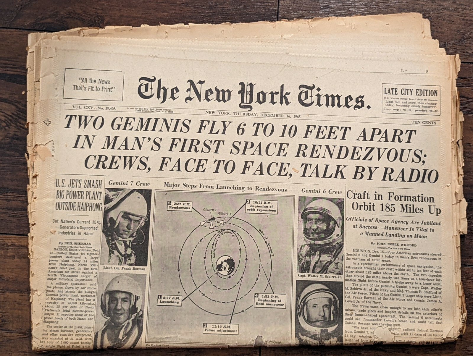 New York Times Dec 16 1965 Gemini 6 & 7 Newspaper