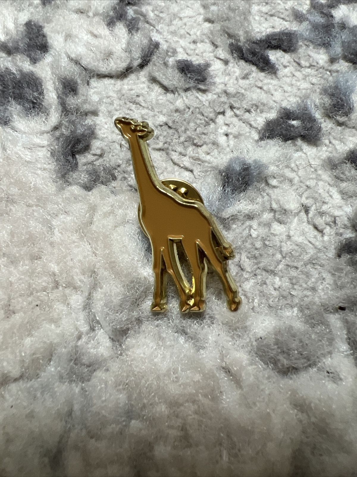 Glenmorangie Single Malt Scotch Whisky Giraffe Lapel Pin