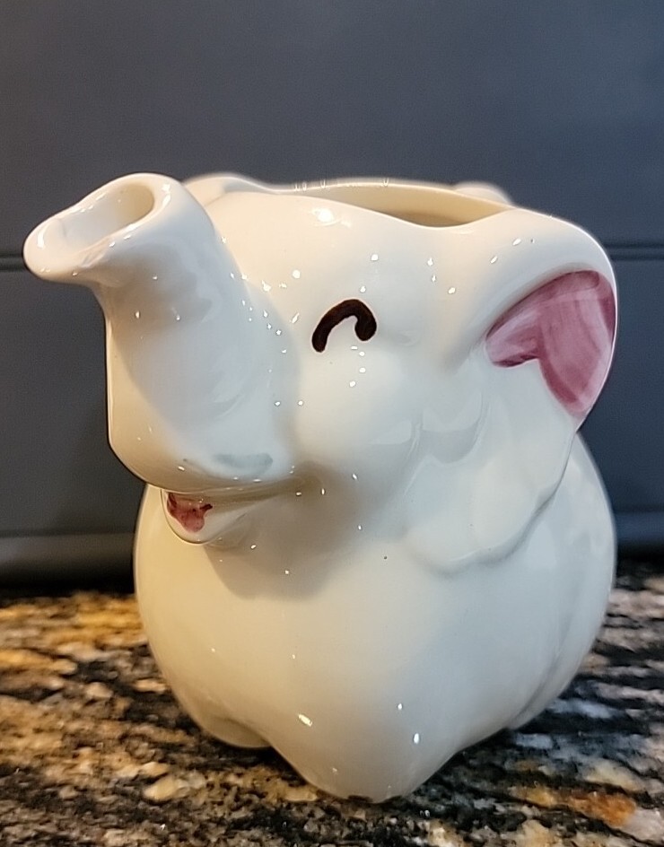 VINTAGE Shawnee? Pottery Elephant Creamer/Pitcher old, Cute, Zoo, Safari, Animal