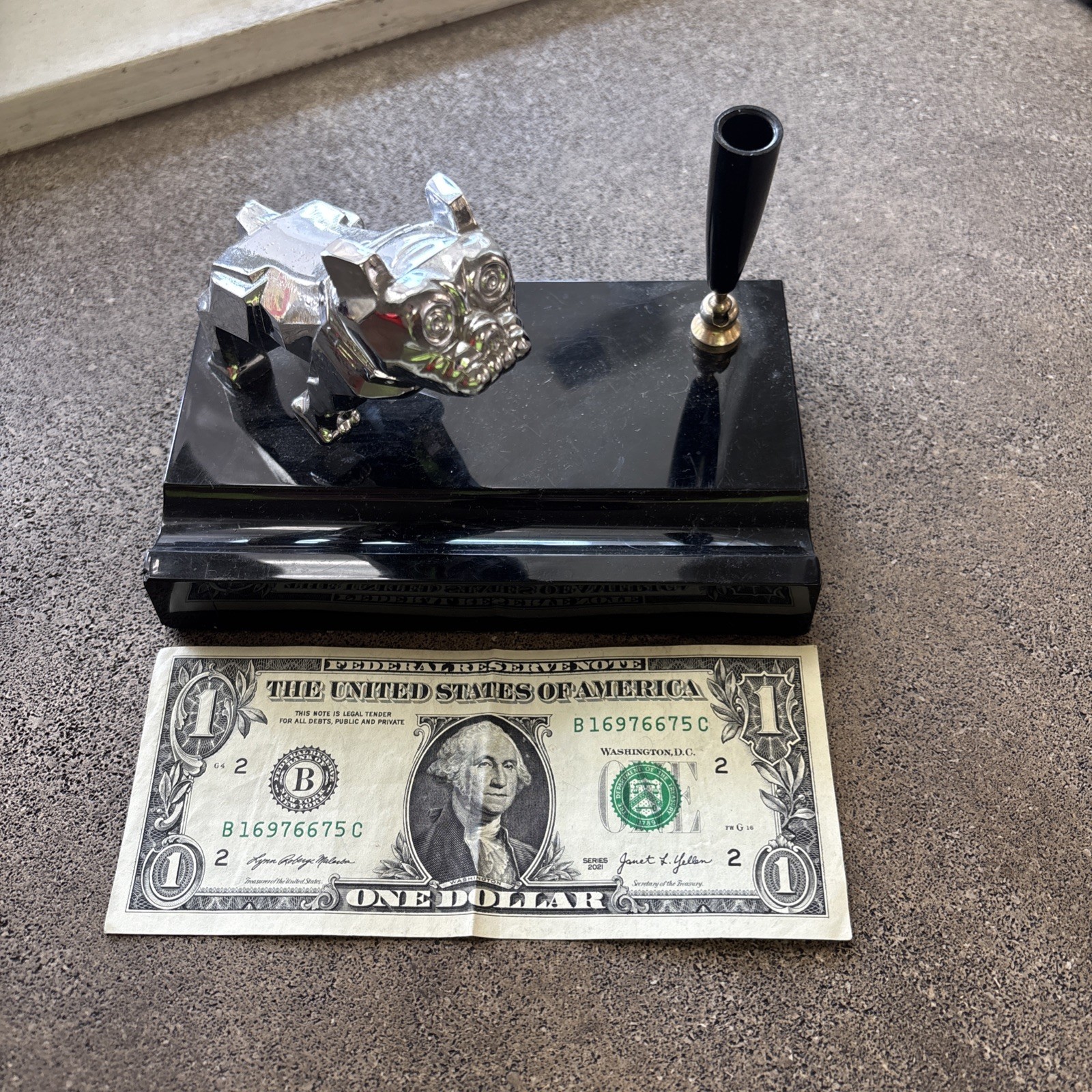 Vintage Mack Truck Bulldog Themed Pen Holder Weighted Plastic Base 