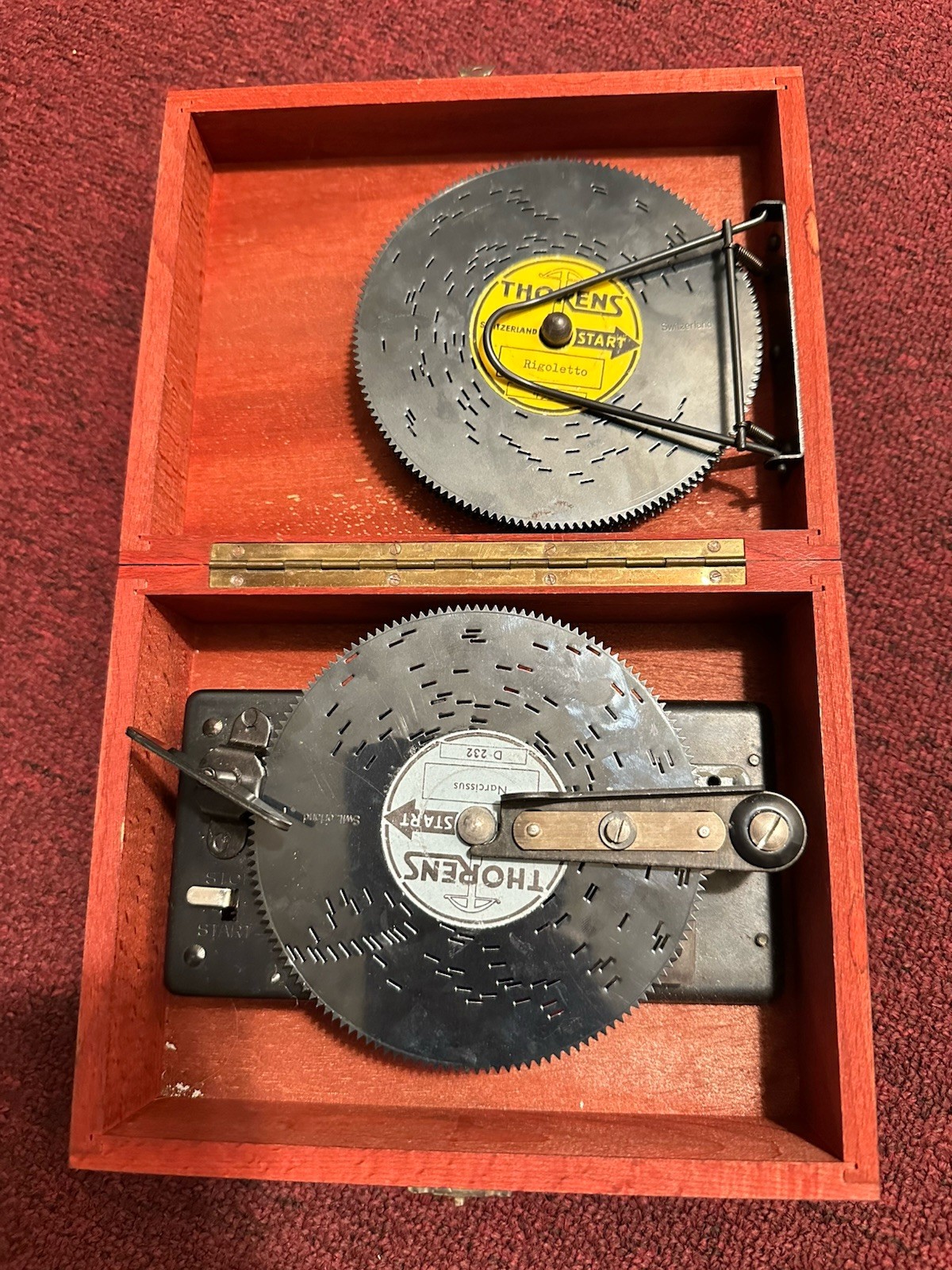 Vintage Thorens Switzerland Music Box W/6 Discs Vintage Thorens Switzerland Music Box W/6 Discs