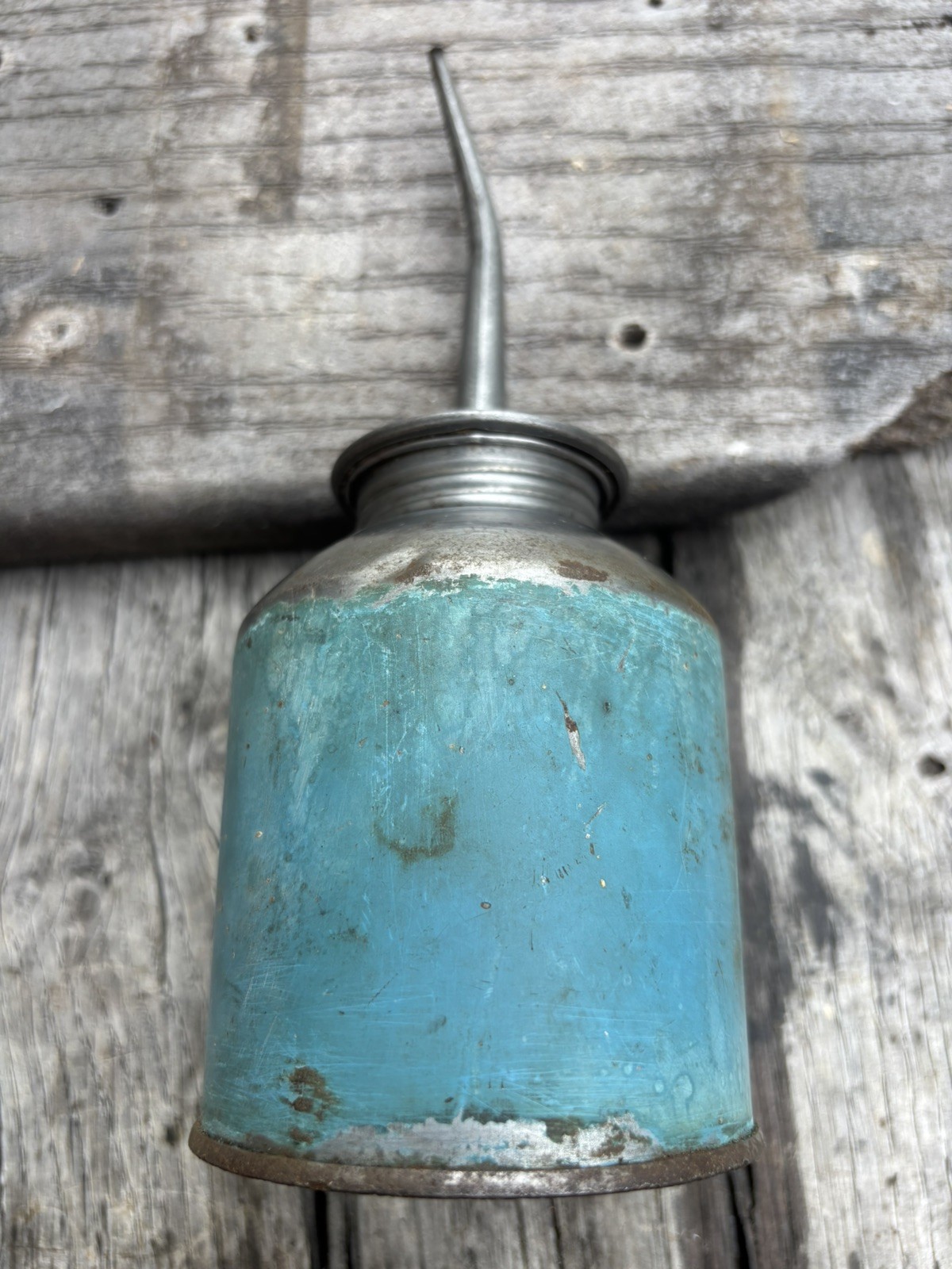VINTAGE BLUE TIN OIL OILER PETROLIANA   ADVERTISING- patina/dents/wear/scratches