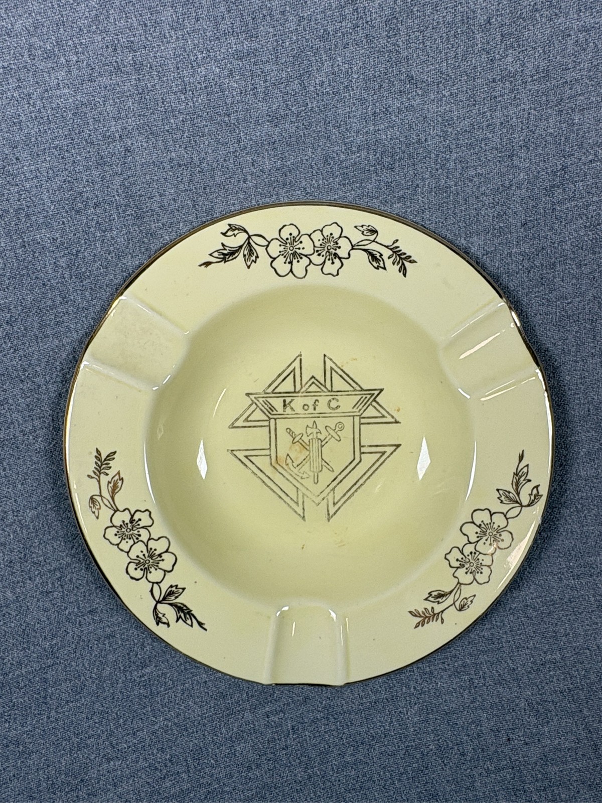 VTG 22 KT Gold Knights of Columbus K of C Ashtray Floral Ceramic Jewelry Dish