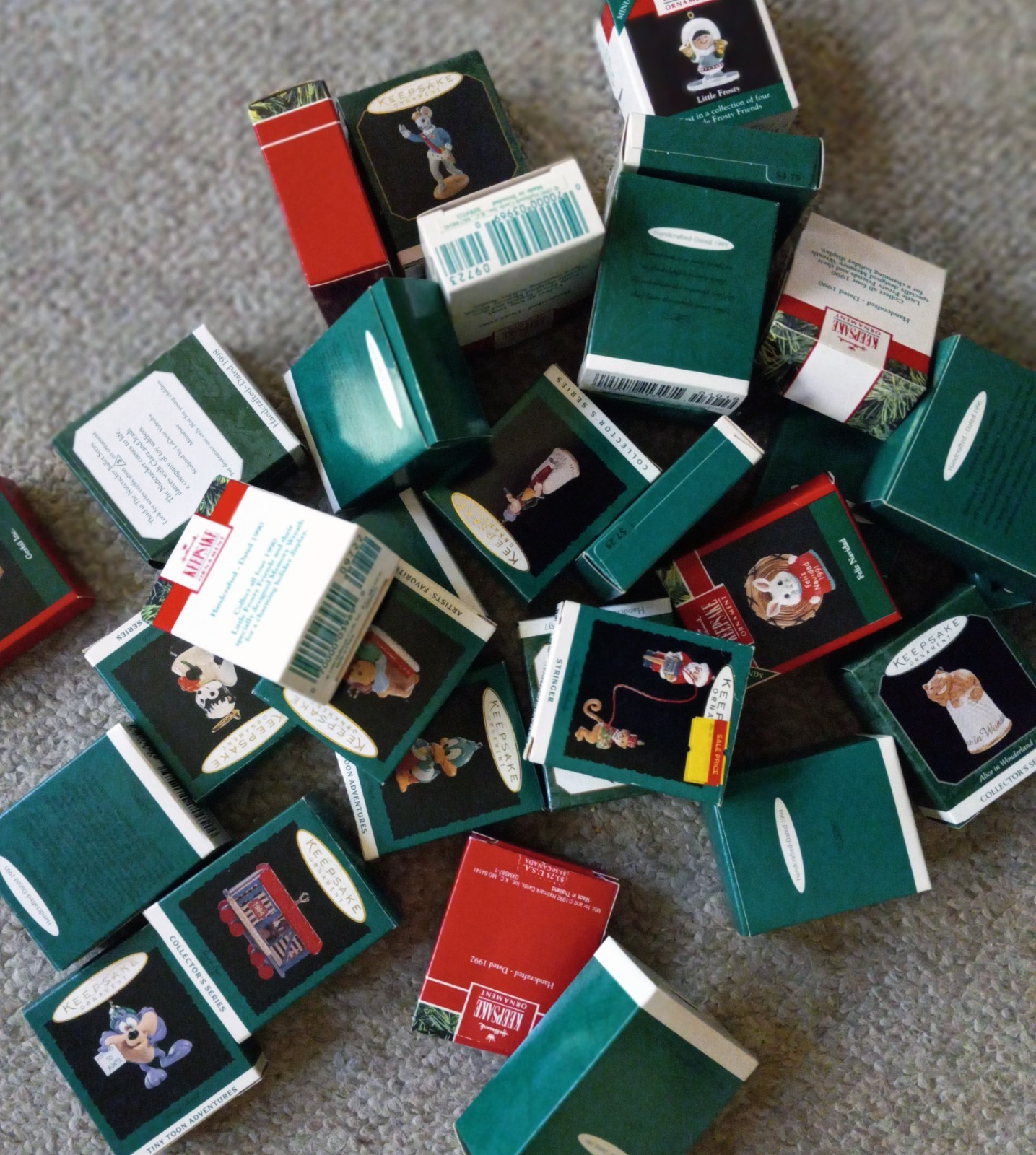 Huge Lot of 31 HALLMARK KEEPSAKE Mini-Miniature Christmas Ornaments w/ Boxes
