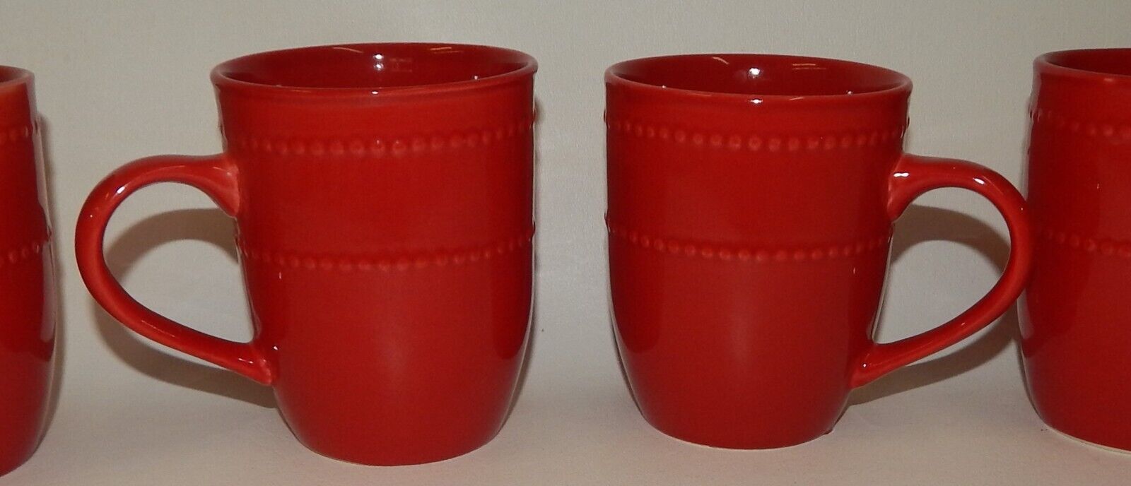Royal Norfolk Christmas Red Beaded Edge Coffee Cups - Set of 4