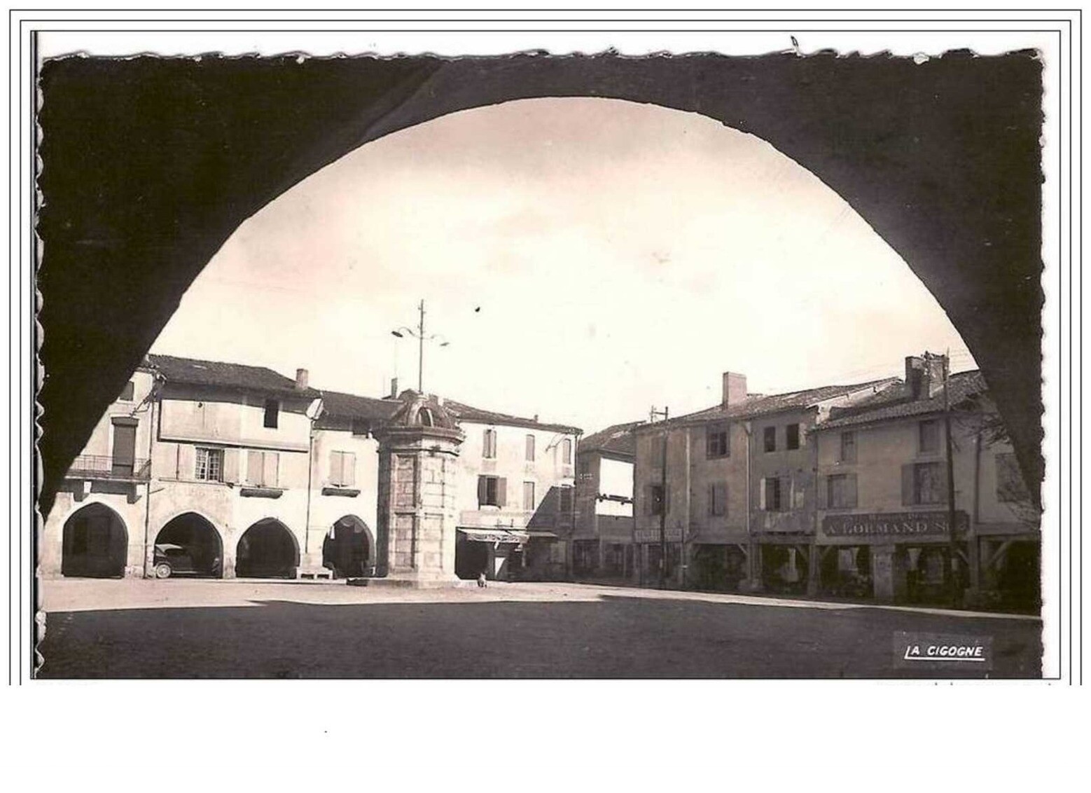 24.EYMET.PLACE GAMBETTA.CPSM. 24.EYMET.PLACE GAMBETTA.CPSM.