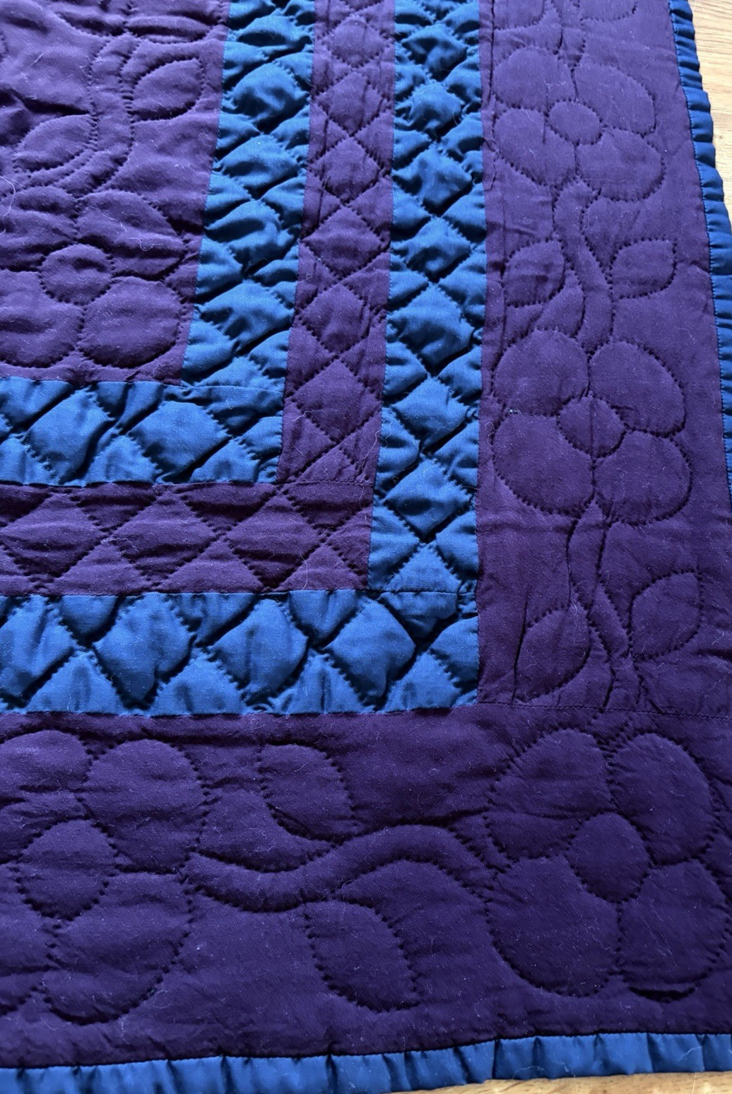 Amish Made Hand Quilted & Pieced Center Square Quilt Holmes Co. Oh. 64\ Amish Made Hand Quilted & Pieced Center Square Quilt Holmes Co. Oh. 64\